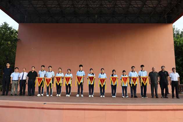 细节彰显风采，班风抒