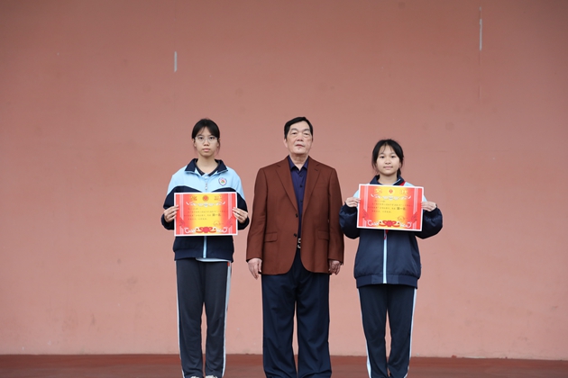 廿载歌同心，余韵润青