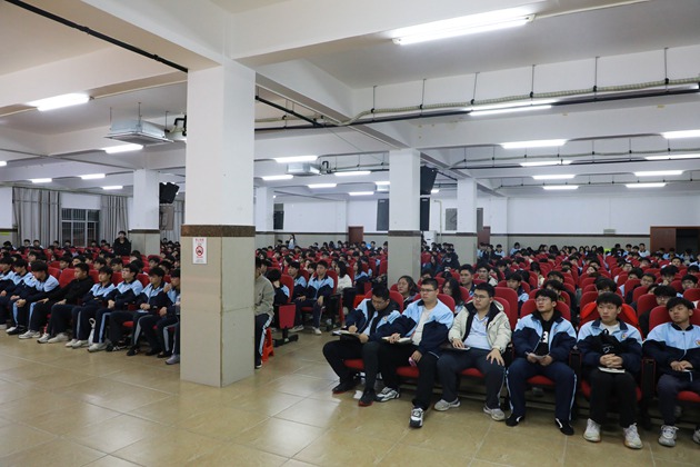 升学开新径，备考指迷