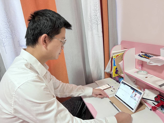 高三谢炬燊老师直播.jpg