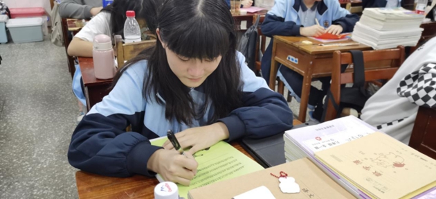 放松心情 释放情绪  九年级开学考后心理解压活动323.jpg