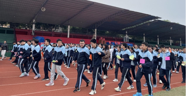 放松心情 释放情绪  九年级开学考后心理解压活动435.jpg