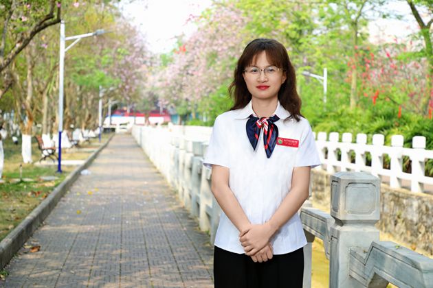 黄小芳.jpg