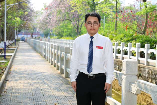 黄名庭.jpg