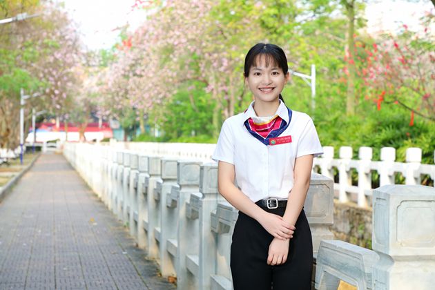 黄喜新.jpg
