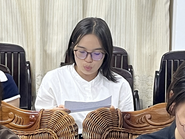 1776155598299550.jpg 语文组廖小琳老师发言.jpg